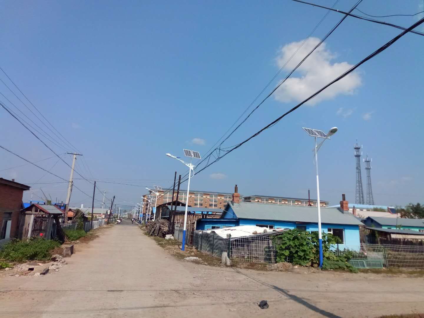 吉林省琿春市春化鎮太陽能路燈-2.jpg 吉林省琿春市春化鎮太陽能路燈-2.jpg